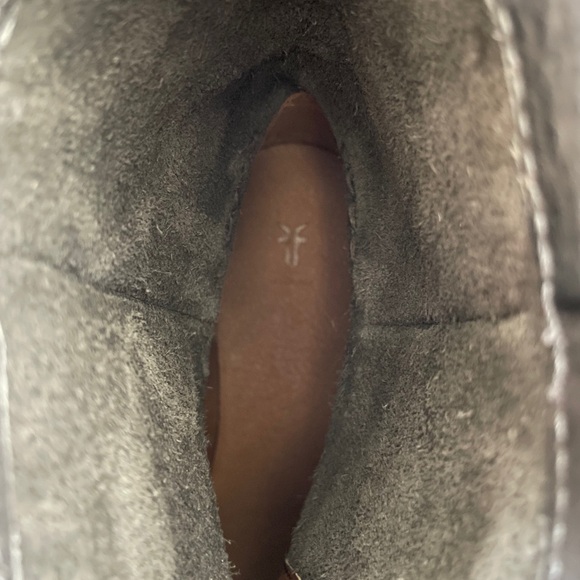 FRYE leather Cara Nubuck Short Boot Sz 8 Grey - Picture 8 of 11